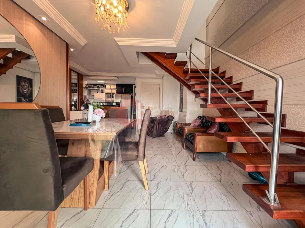 Cobertura, 3 quartos, 194 m² - Foto 1