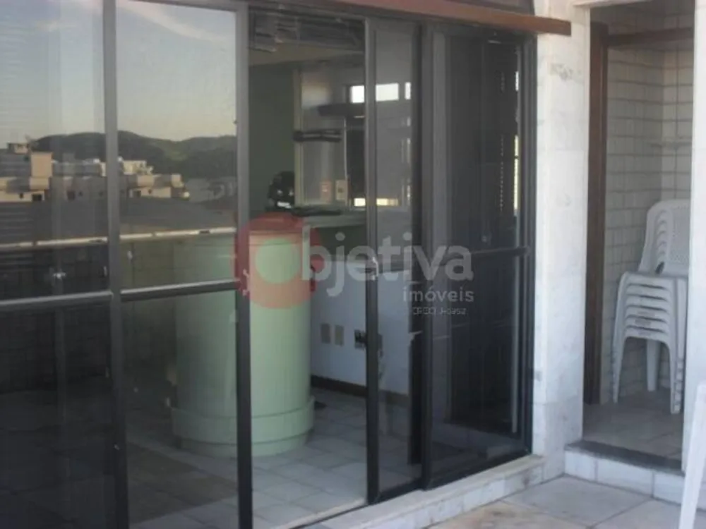 Cobertura, 3 quartos, 240 m² - Foto 2