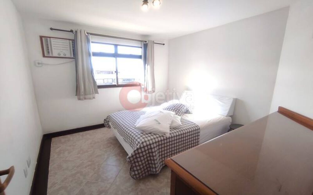 Cobertura à venda com 4 quartos, 220m² - Foto 2