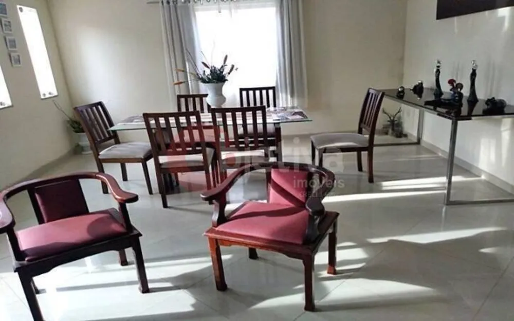 Casa, 6 quartos, 200 m² - Foto 6