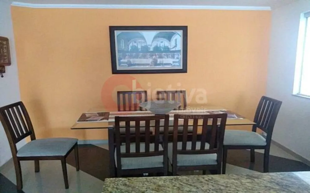 Casa, 6 quartos, 200 m² - Foto 4