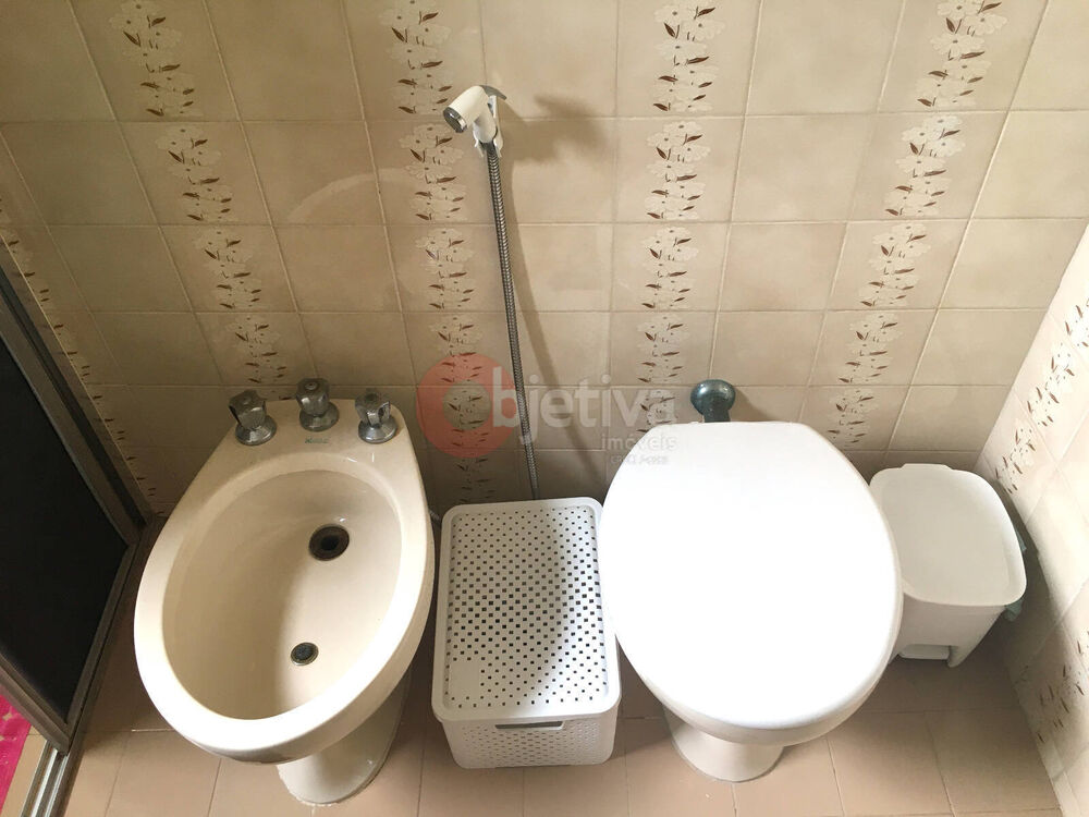 Apartamento à venda com 2 quartos, 75m² - Foto 3