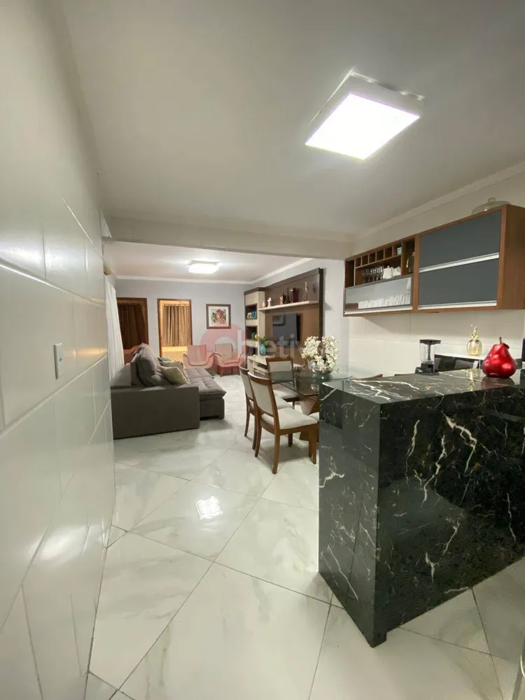 Casa, 3 quartos, 147 m² - Foto 2
