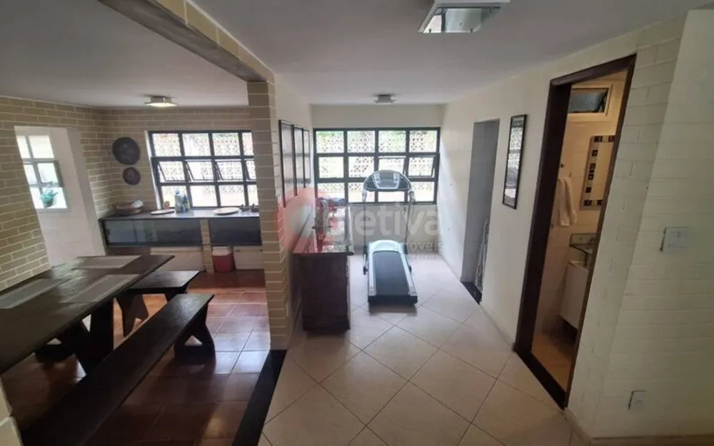 Casa, 5 quartos, 230 m² - Foto 2