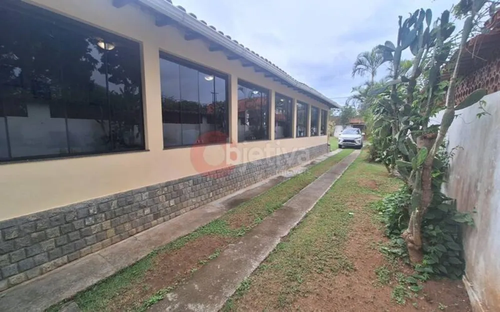 Casa, 5 quartos, 230 m² - Foto 1