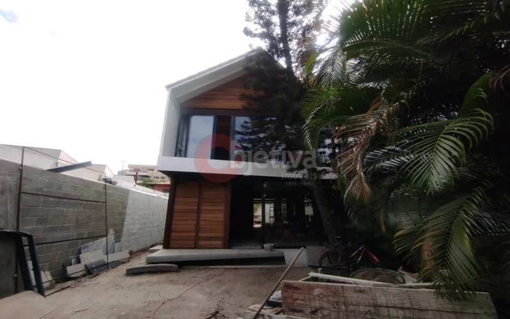 Casa, 3 quartos, 250 m² - Foto 1