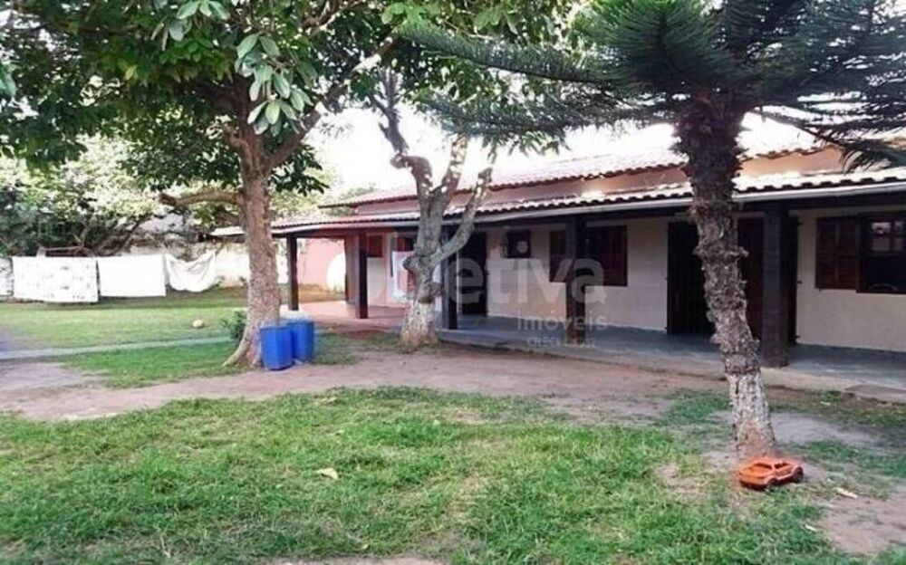 Casa à venda com 8 quartos, 1346m² - Foto 2