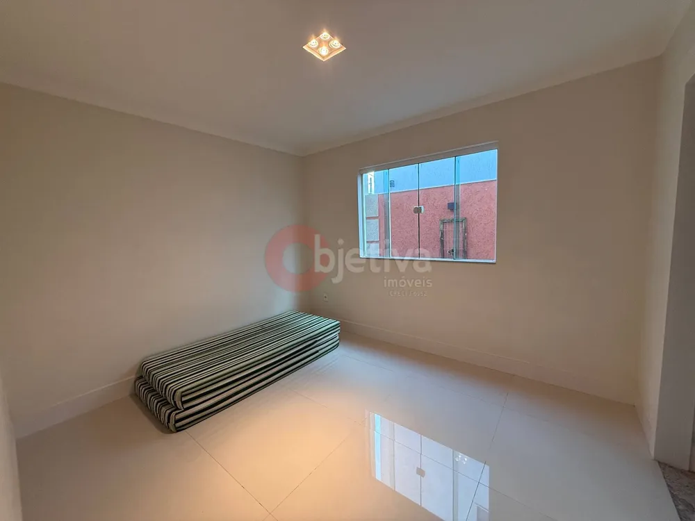 Casa, 4 quartos, 250 m² - Foto 17