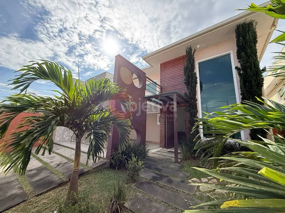 Casa, 4 quartos, 250 m² - Foto 1