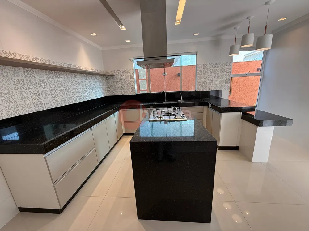 Casa, 4 quartos, 250 m² - Foto 11
