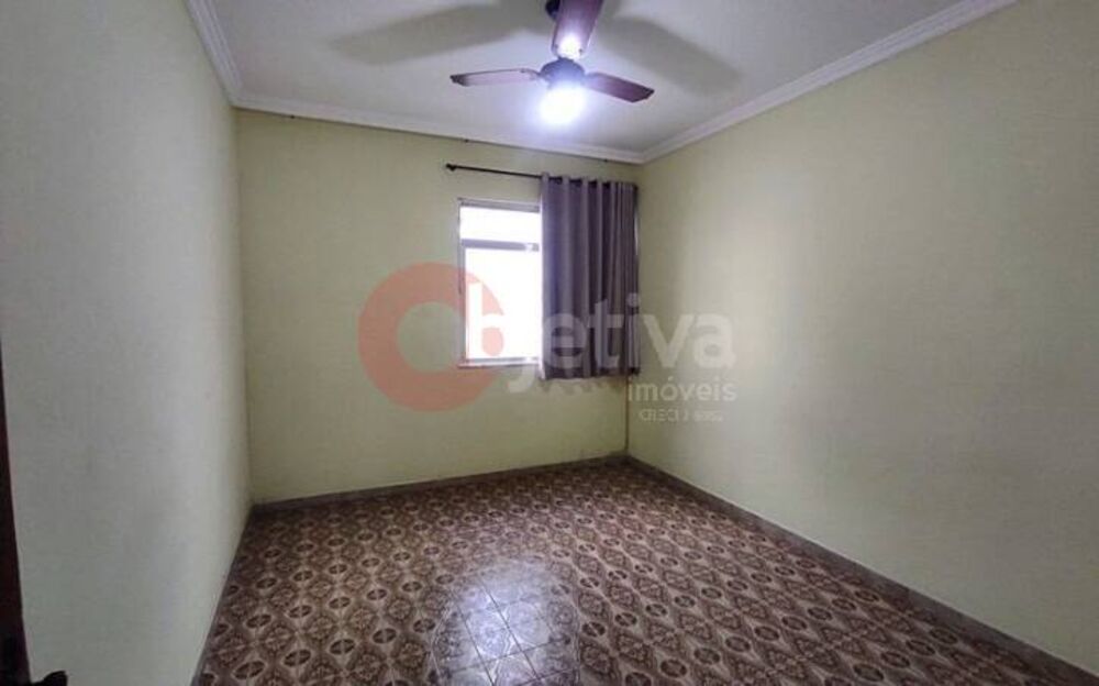 Apartamento à venda com 2 quartos, 75m² - Foto 4