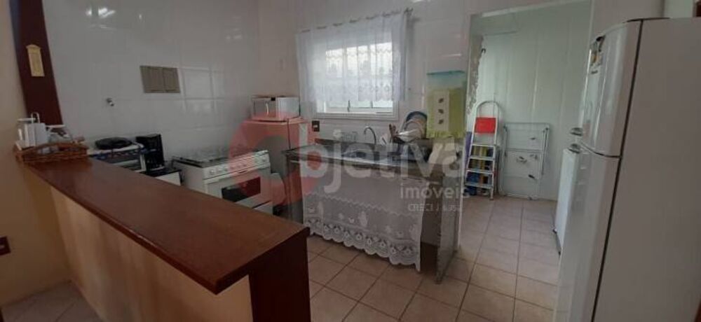 Casa, 4 quartos, 110 m² - Foto 1