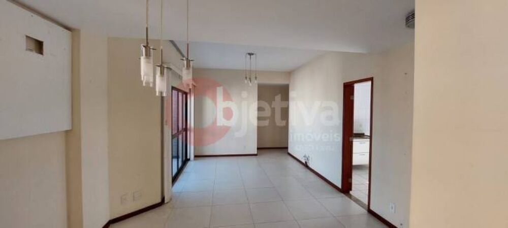 Apartamento à venda com 3 quartos, 160m² - Foto 2
