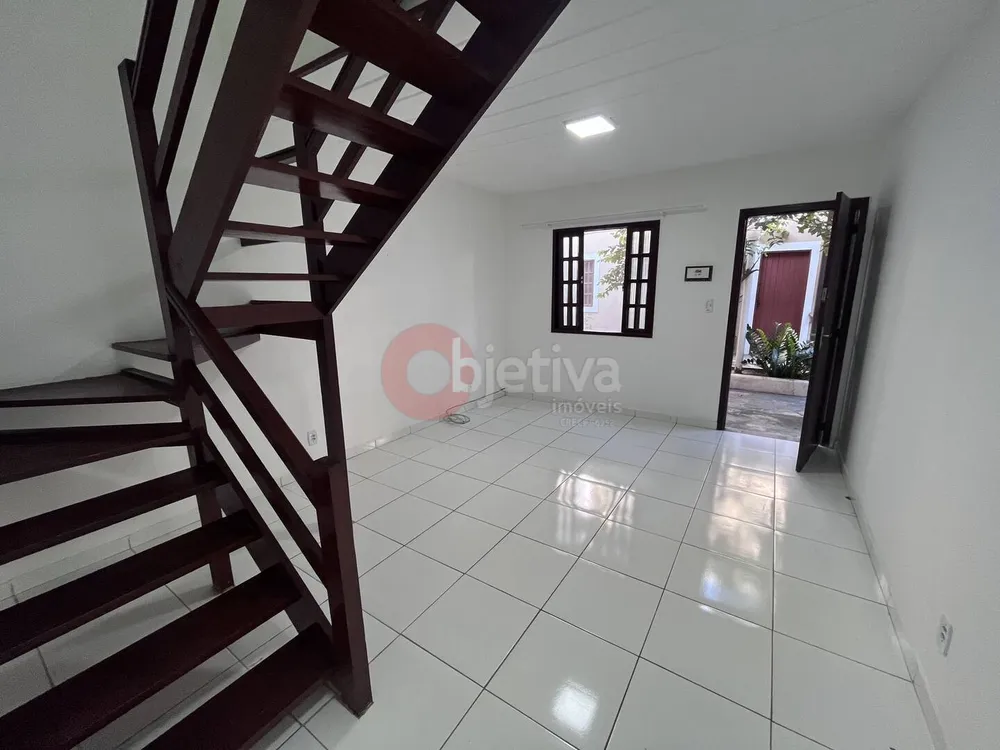 Casa, 2 quartos, 66 m² - Foto 1
