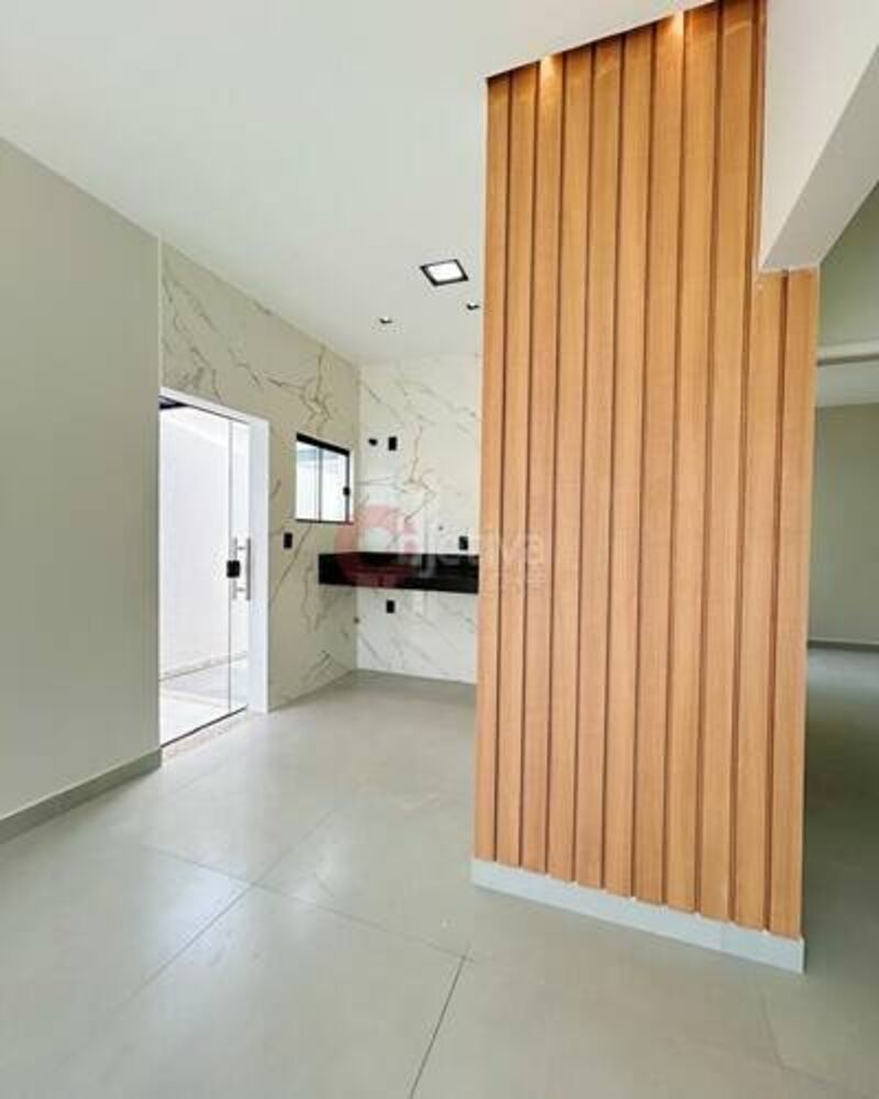 Casa à venda com 2 quartos, 60m² - Foto 2