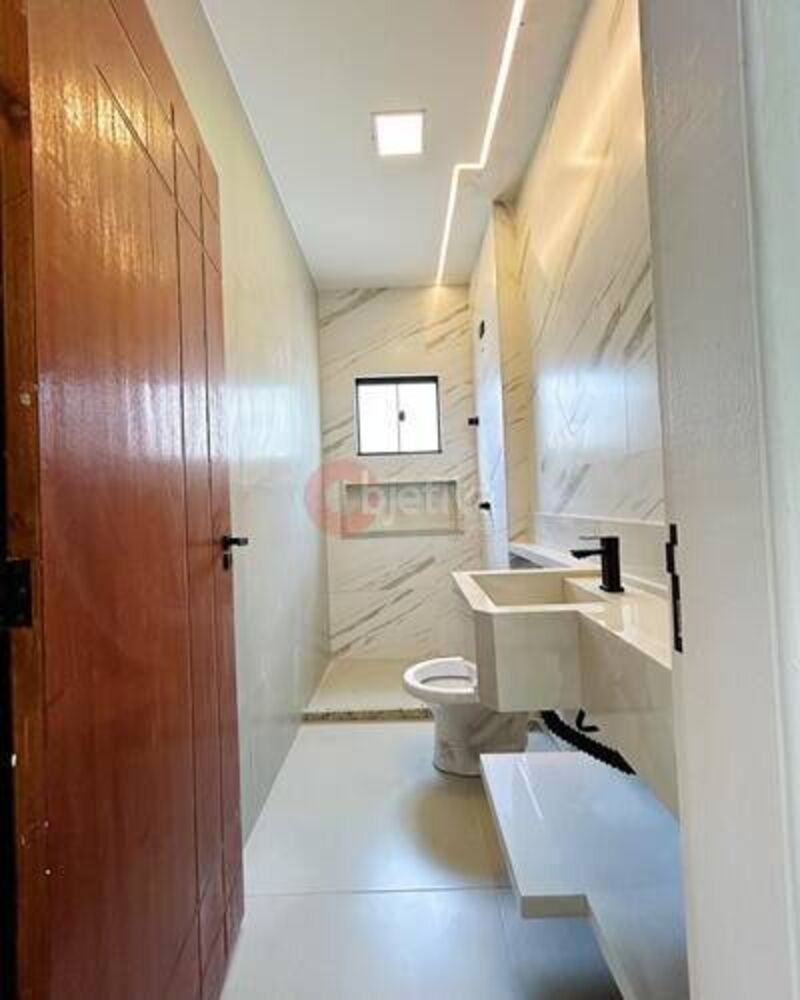 Casa à venda com 2 quartos, 60m² - Foto 3