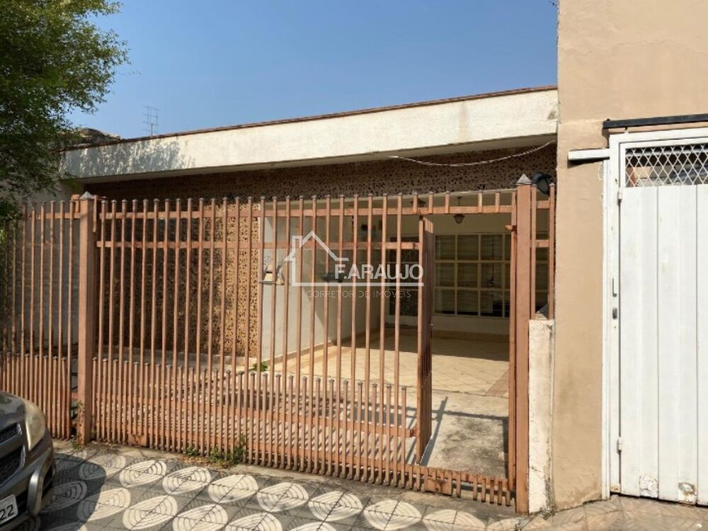 Casa à venda com 3 quartos, 112m² - Foto 1