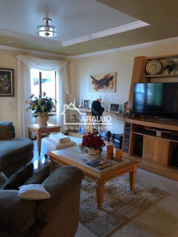 Casa de Condomínio à venda com 4 quartos, 428m² - Foto 1