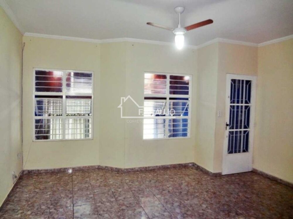 Casa, 3 quartos, 110 m² - Foto 2