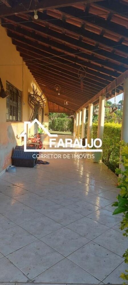 Chácara à venda com 4 quartos, 250m² - Foto 3