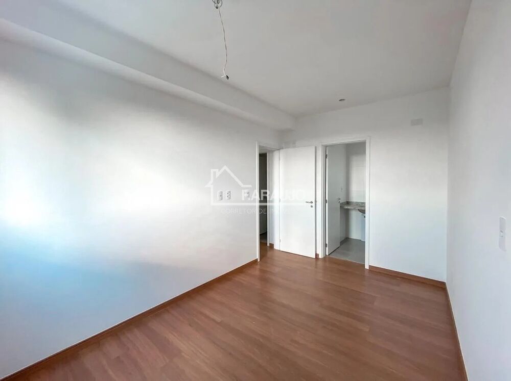 Apartamento à venda com 2 quartos, 62m² - Foto 3
