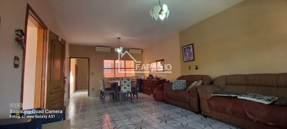 Casa, 2 quartos, 220 m² - Foto 1