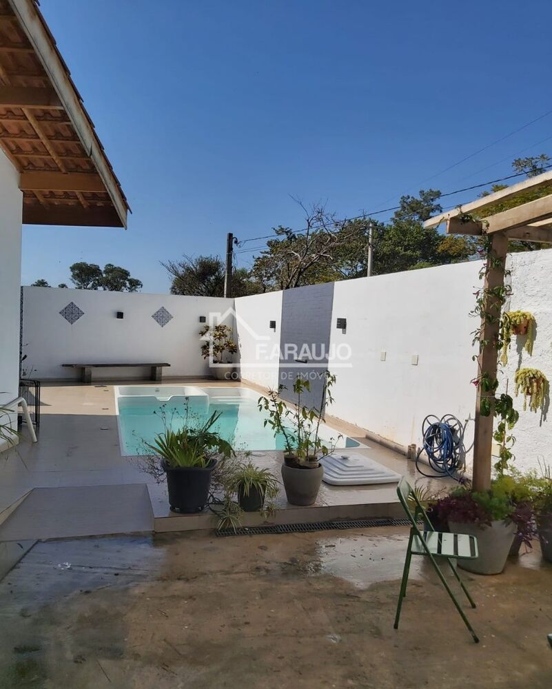 Casa à venda com 3 quartos, 478m² - Foto 2