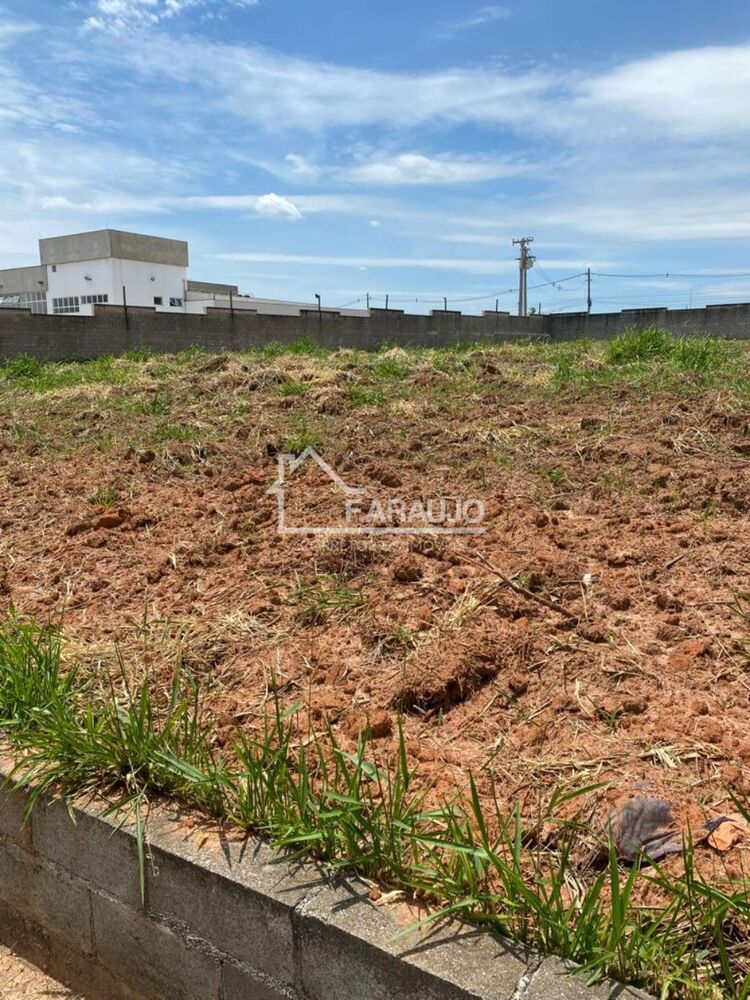 Loteamento e Condomínio, 2068 m² - Foto 1