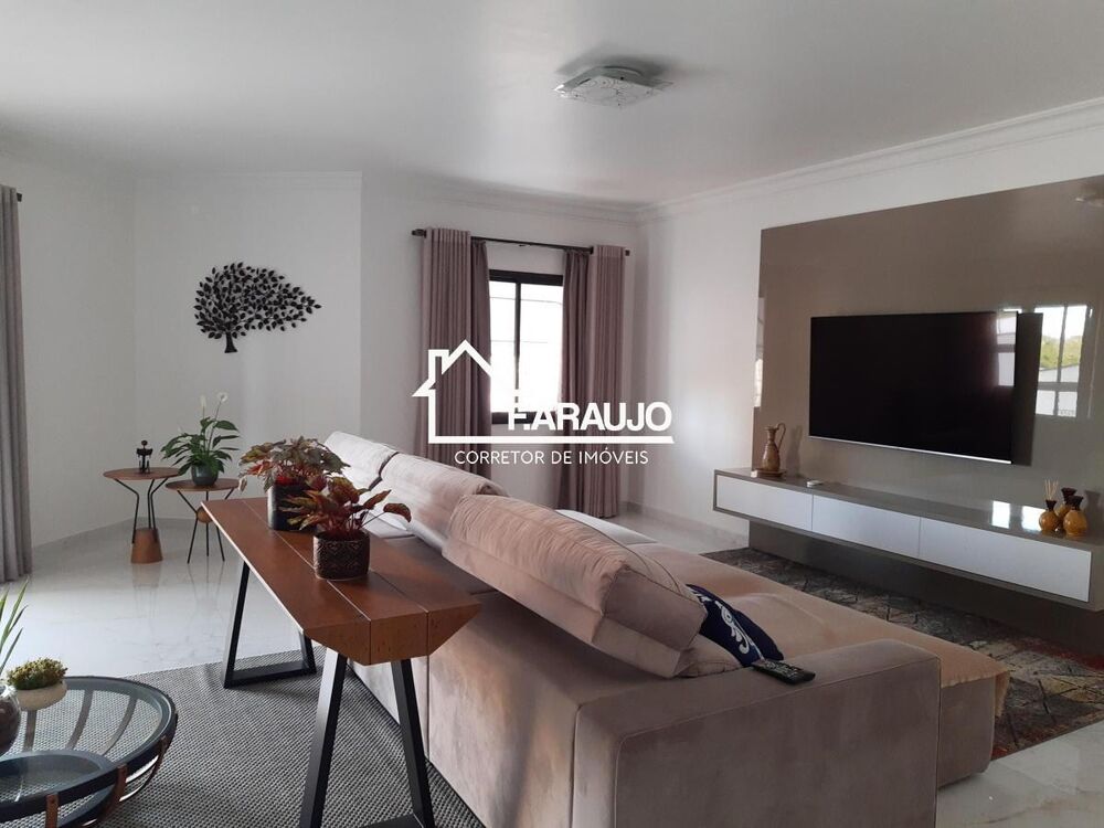 Casa, 3 quartos, 304 m² - Foto 3