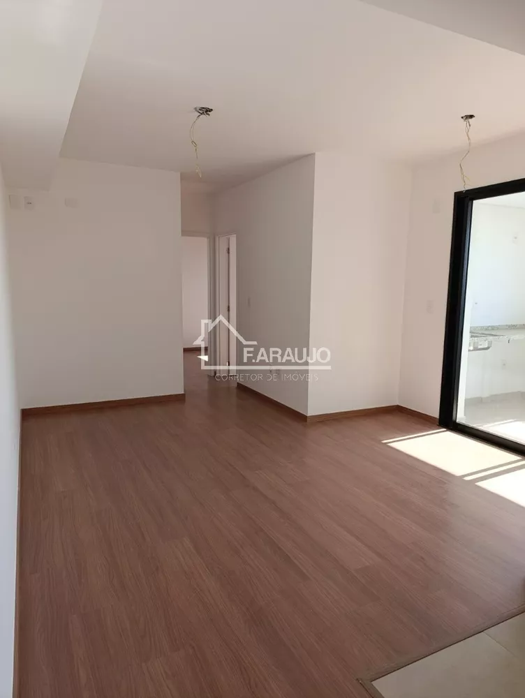 Apartamento à venda com 2 quartos, 62m² - Foto 1