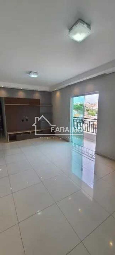 Apartamento à venda com 2 quartos, 70m² - Foto 6