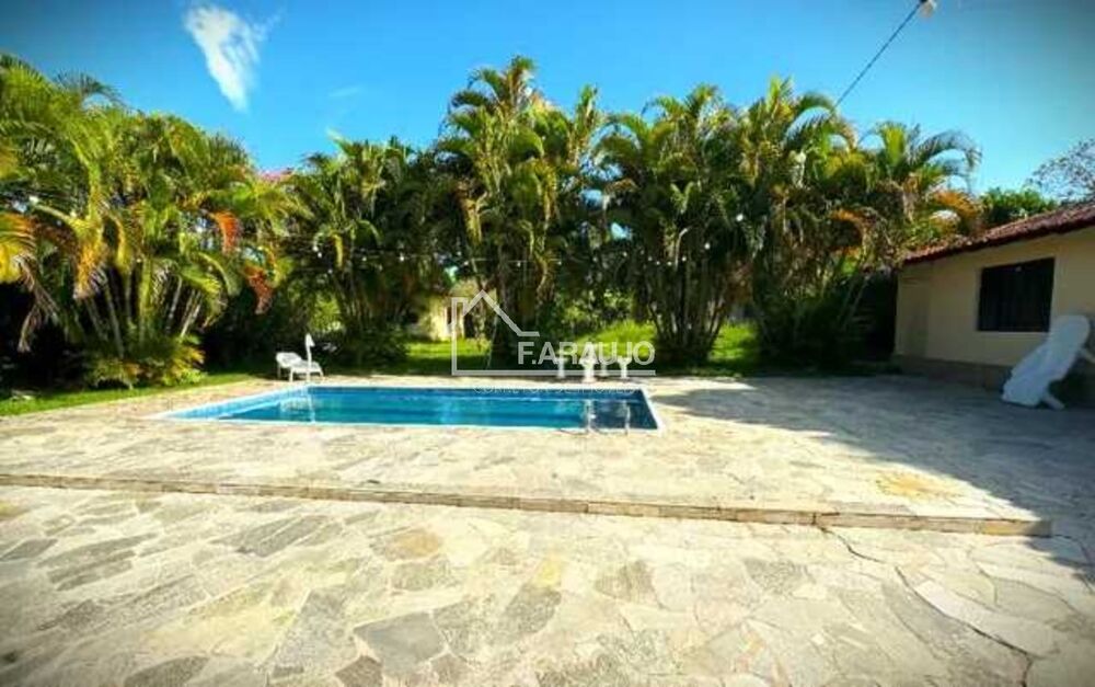Chácara à venda com 4 quartos, 331m² - Foto 2