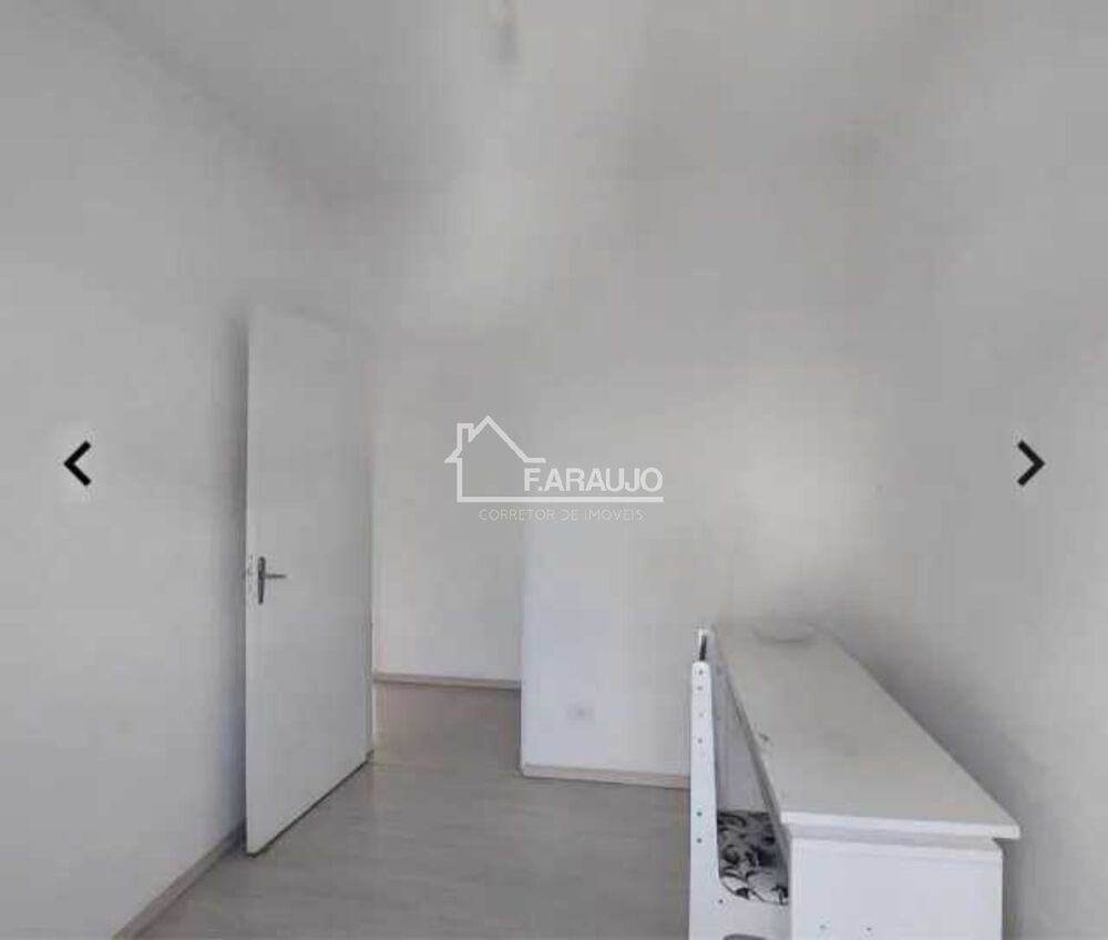 Casa à venda com 5 quartos, 199m² - Foto 4