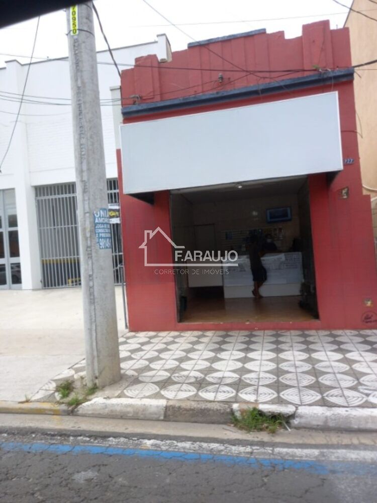 Casa à venda com 2 quartos, 175m² - Foto 1