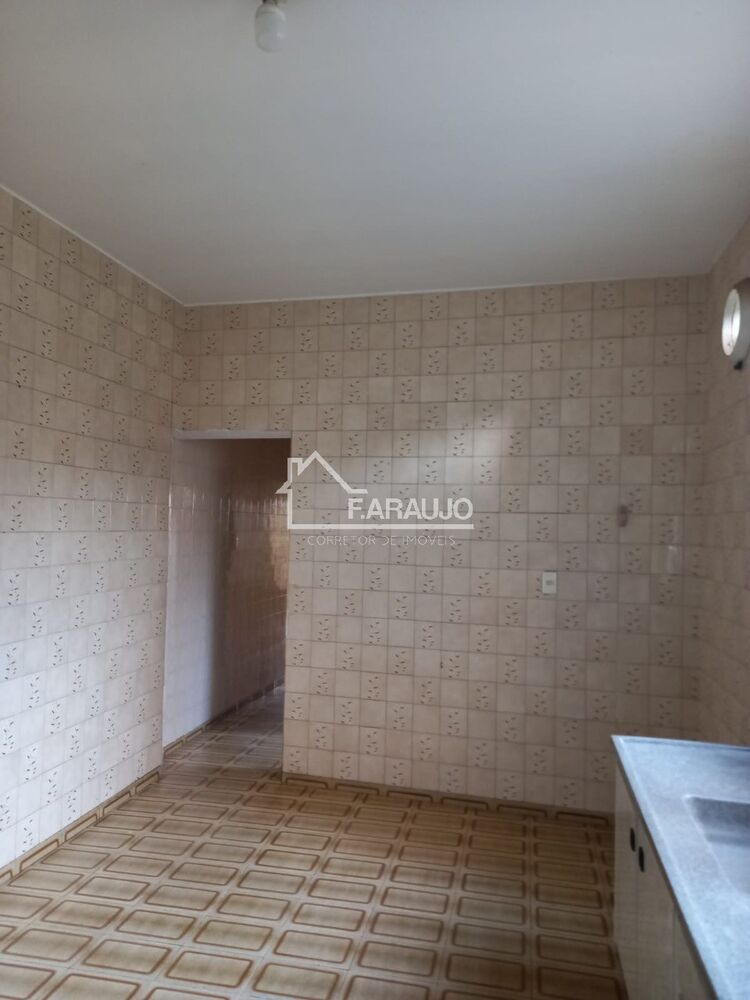 Casa à venda com 2 quartos, 175m² - Foto 5