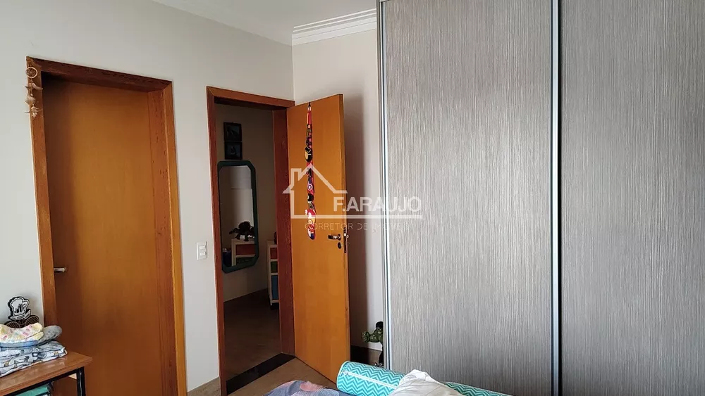 Casa de Condomínio à venda com 3 quartos, 274m² - Foto 11