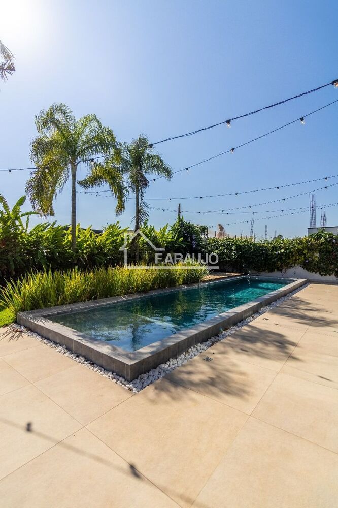 Casa de Condomínio para alugar com 3 quartos, 460m² - Foto 14