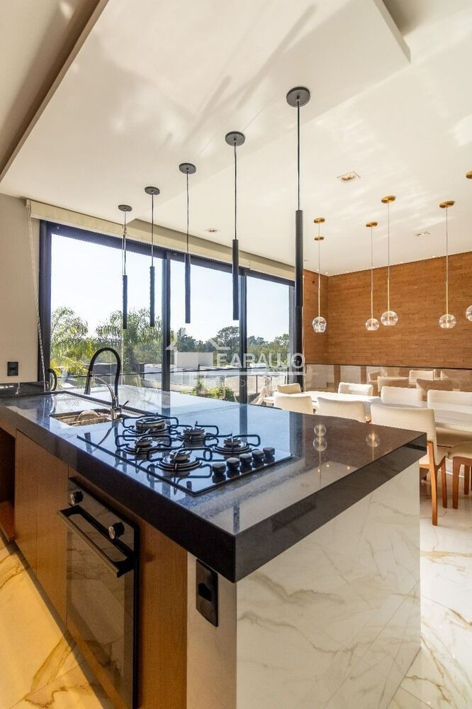 Casa de Condomínio para alugar com 3 quartos, 460m² - Foto 5