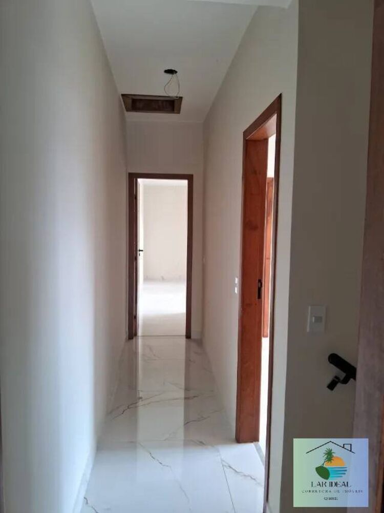 Casa à venda com 4 quartos, 166m² - Foto 2