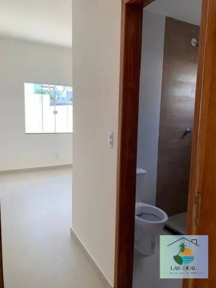 Casa à venda com 2 quartos, 60m² - Foto 4