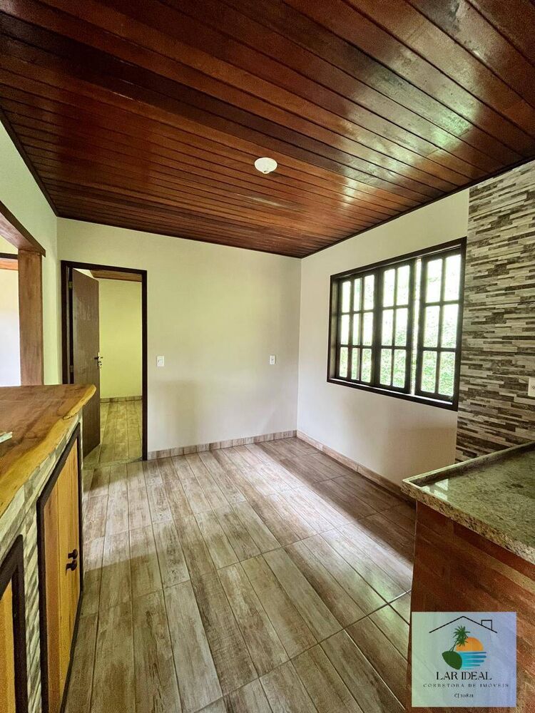 Casa à venda com 2 quartos, 56m² - Foto 2