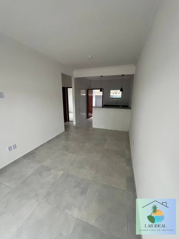 Casa à venda com 2 quartos, 67m² - Foto 2