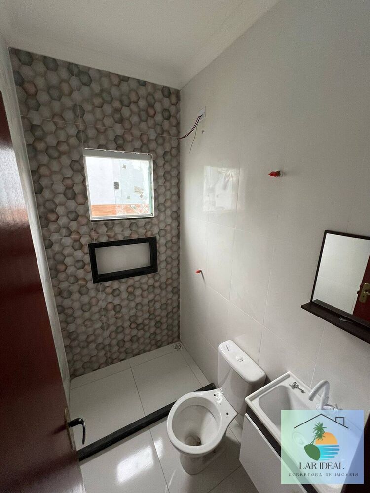 Casa à venda com 2 quartos, 67m² - Foto 3