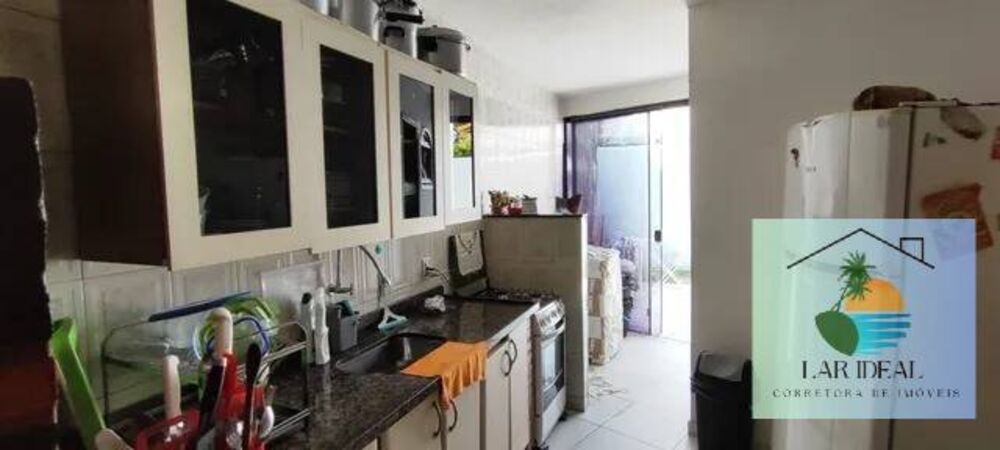 Casa à venda com 4 quartos, 250m² - Foto 2