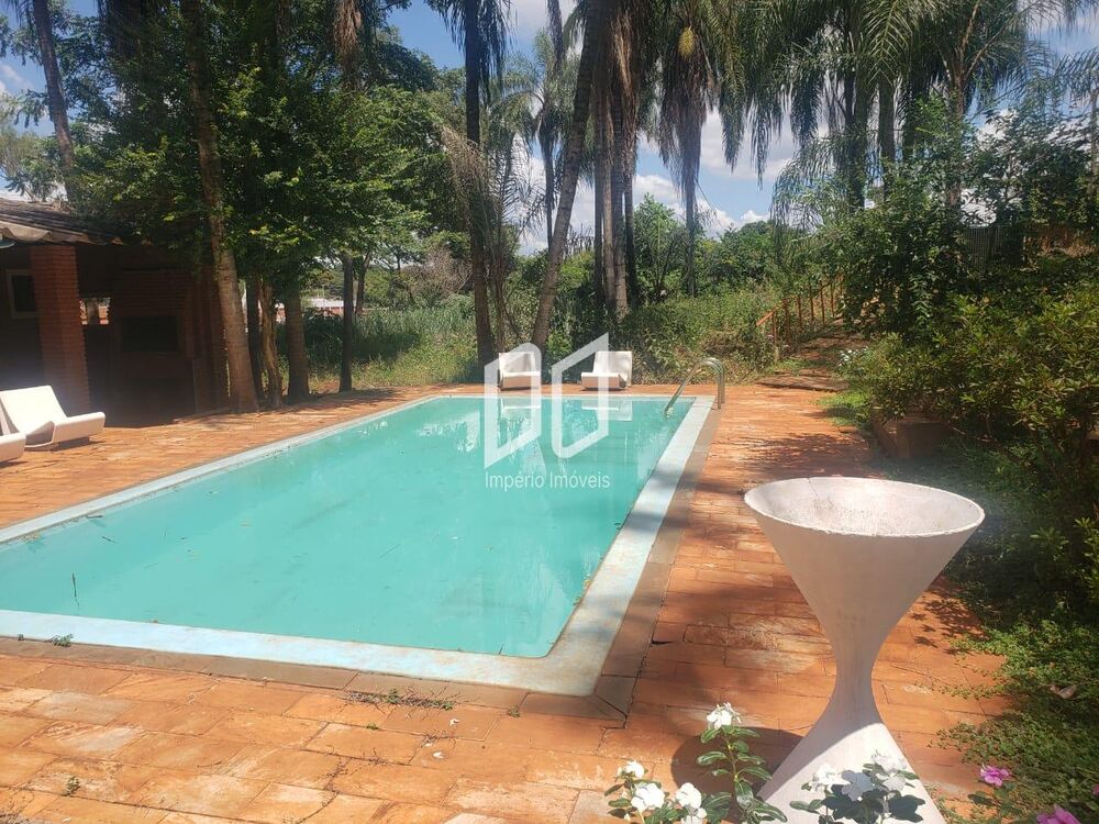Chácara à venda e aluguel com 3 quartos, 2629m² - Foto 1