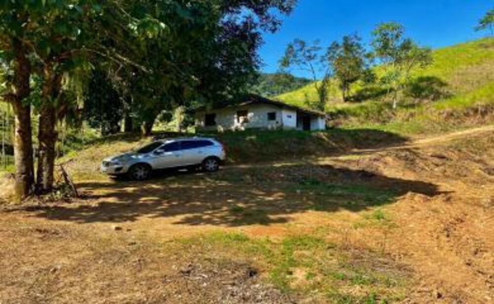 Sítio à venda com 2 quartos, 50000m² - Foto 2