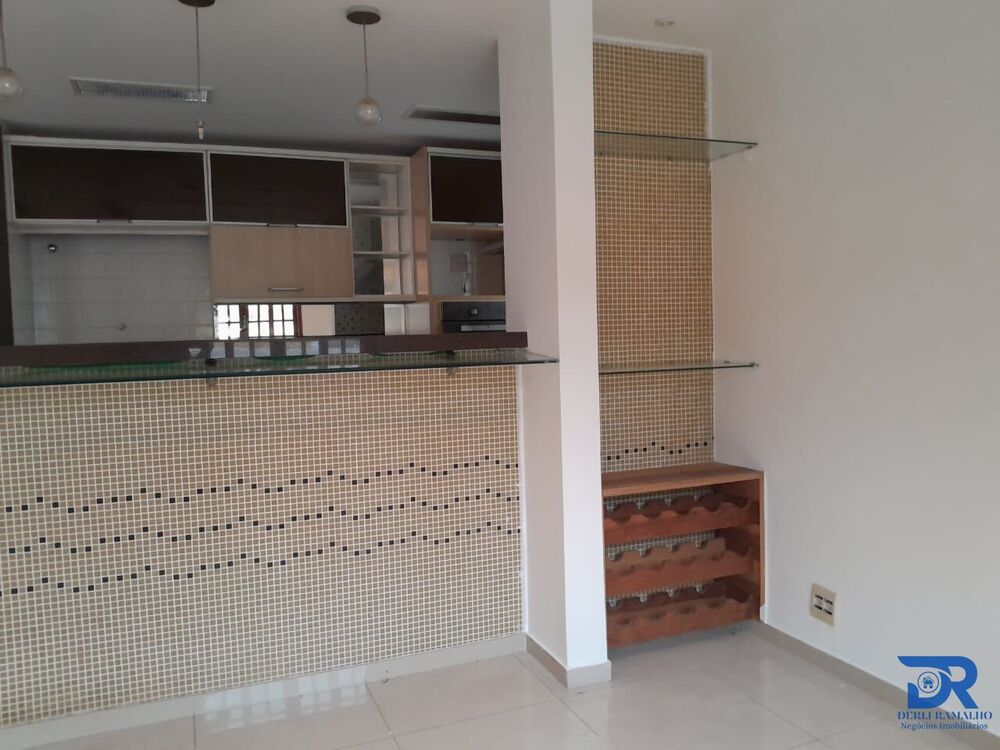 Casa à venda com 4 quartos, 187m² - Foto 2