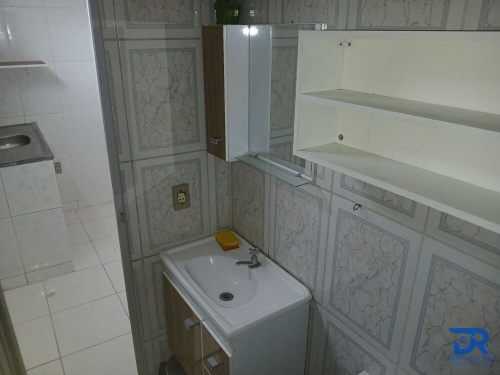 Casa para alugar com 2 quartos, 60m² - Foto 12