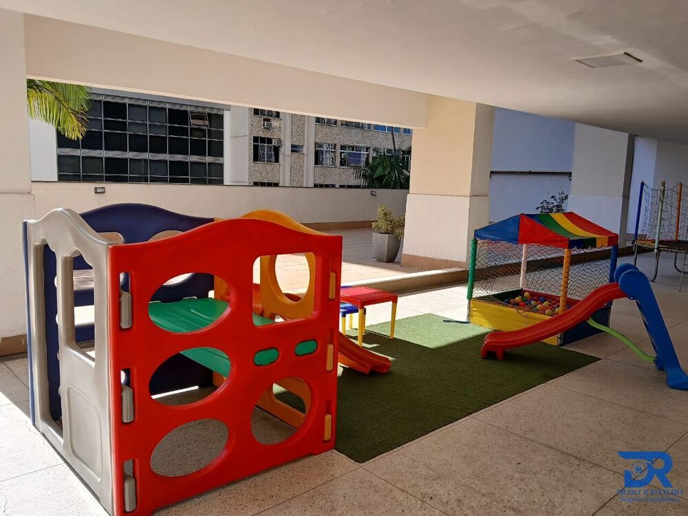 Apartamento à venda com 3 quartos, 119m² - Foto 2