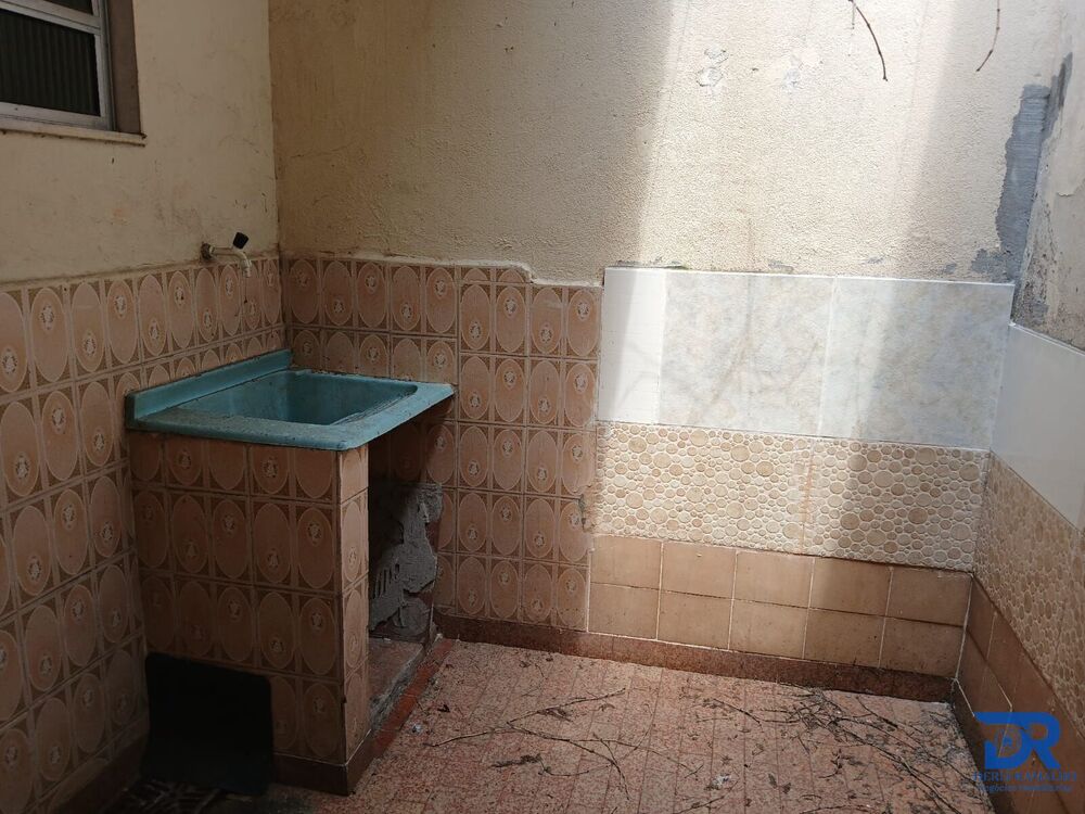 Casa para alugar com 2 quartos, 40m² - Foto 11